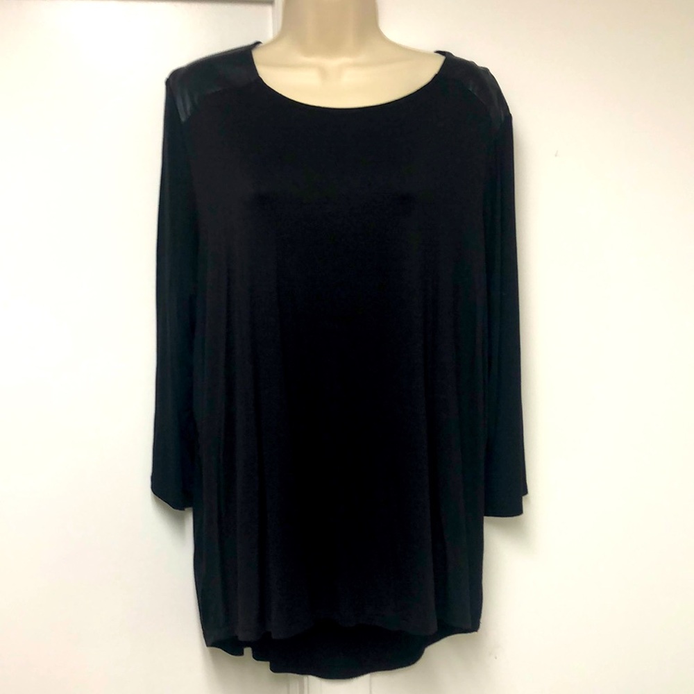 Jaclyn Smith, woman black tunic with full leather shoulders, XXL, NWT, new